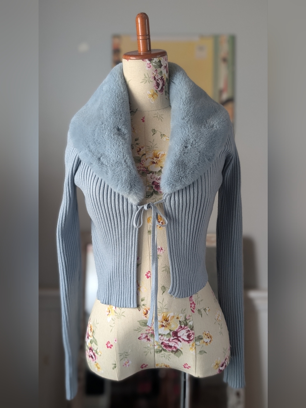 Light‎ Blue Ribbed Knit Sweater with Faux Fur Collar